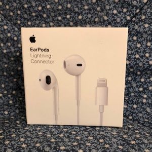 New in box Apple EarPods w Lightning Connector